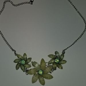 Green flowers necklace